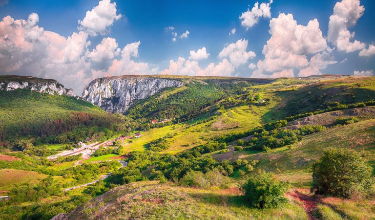 Cele mai frumoase locuri din România în care să admiri culorile verii- PARTEA I