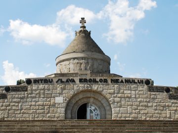 RO VN Marasesti mausoleum 3