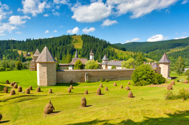 Cele Mai Frumoase Sate Din Bucovina România Turistică Romtur