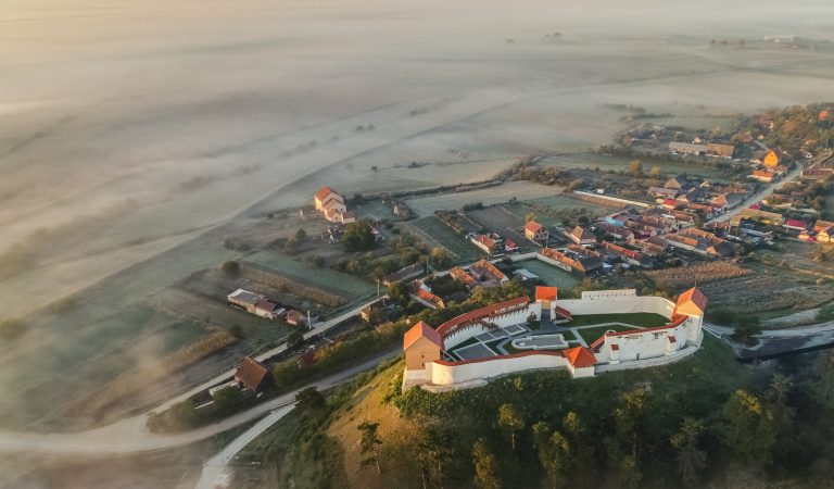 Cetatea fortificată Feldioara din Transilvania