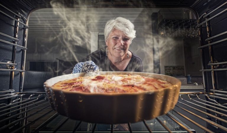 Tort de mere – rețetă din copilărie