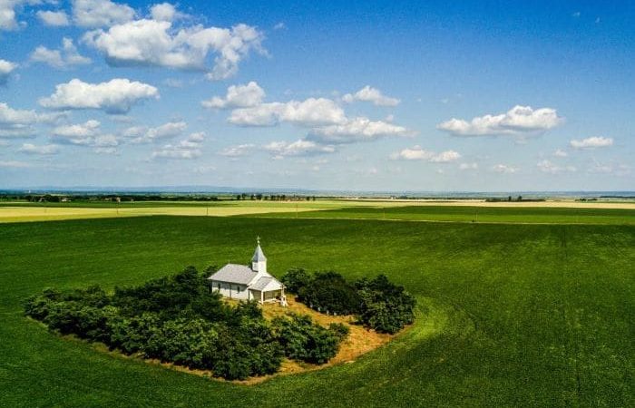 Povestea unei biserici din România, aflată în pustietate